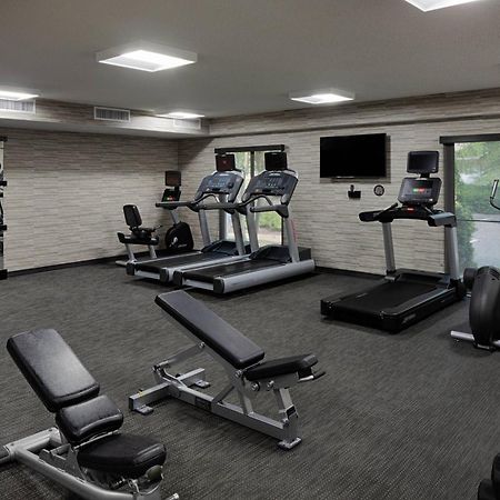 Courtyard Cincinnati Блу Аш Экстерьер фото