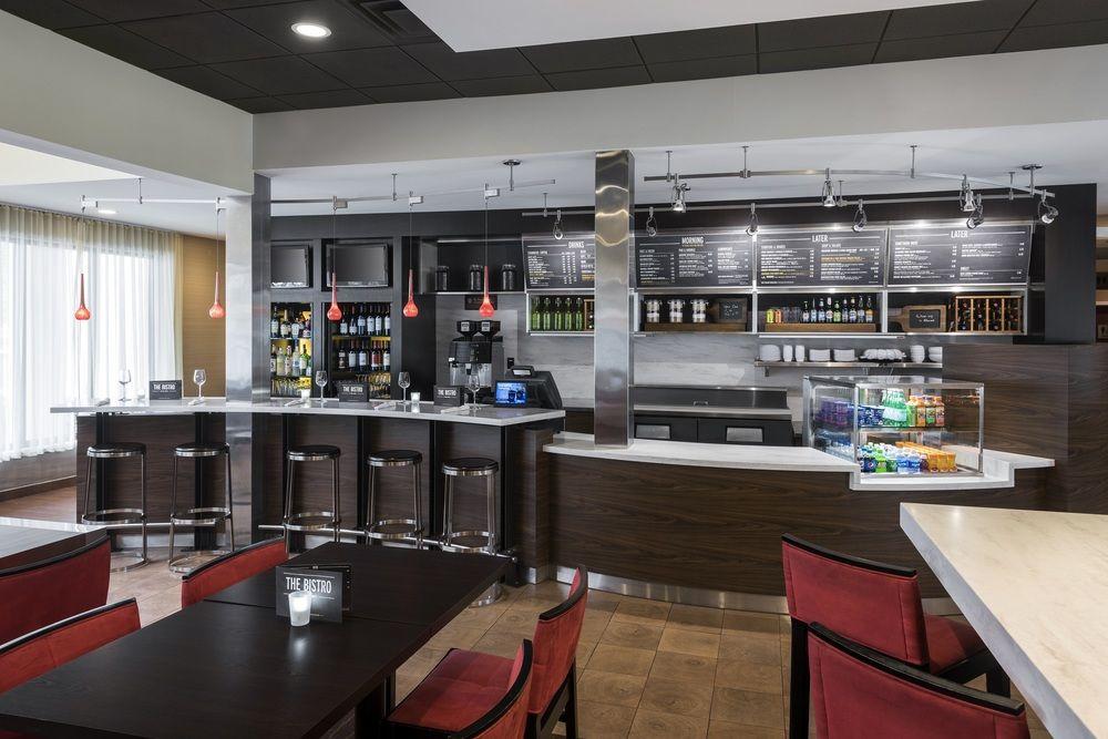 Courtyard Cincinnati Блу Аш Экстерьер фото