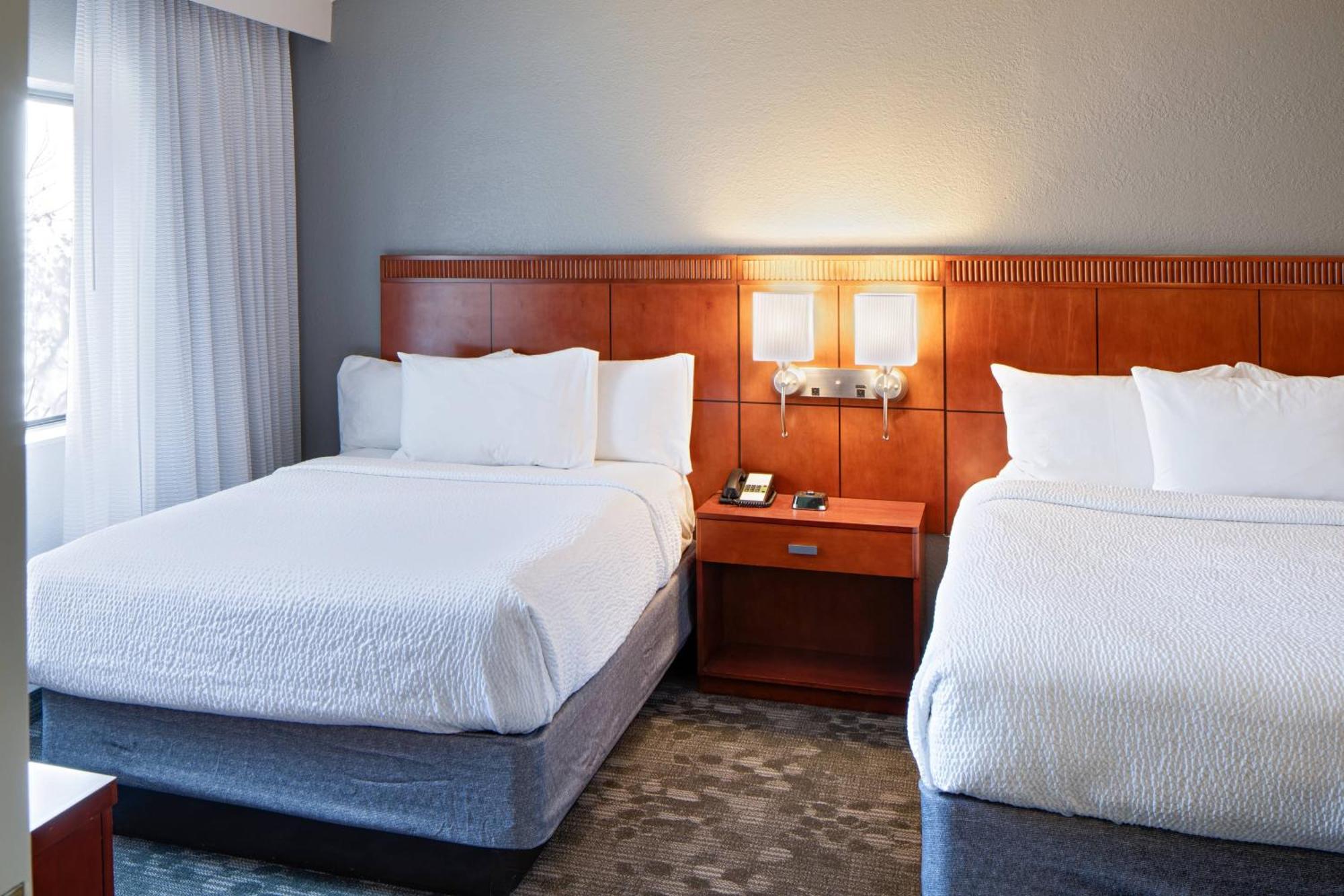 Courtyard Cincinnati Блу Аш Экстерьер фото