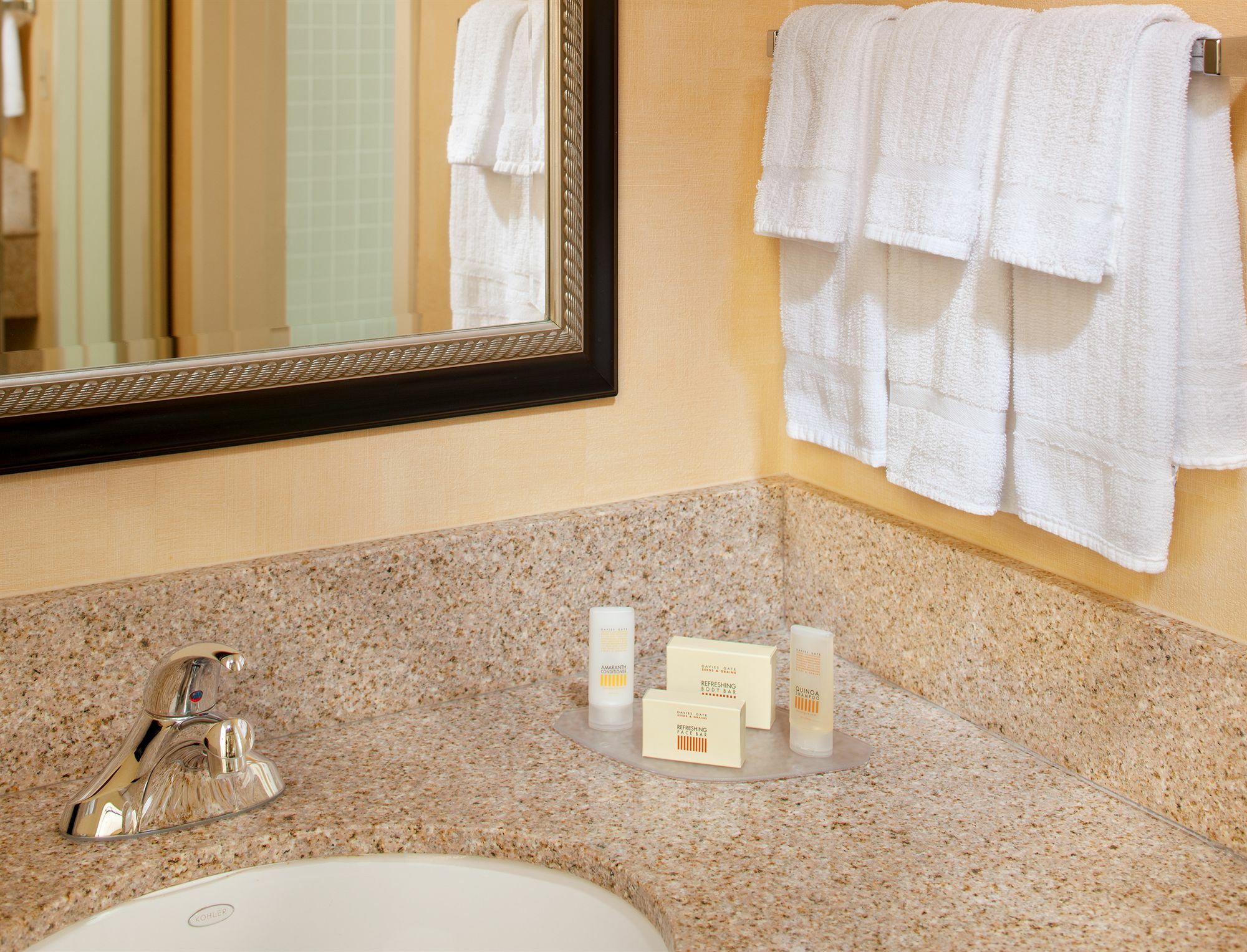 Courtyard Cincinnati Блу Аш Экстерьер фото