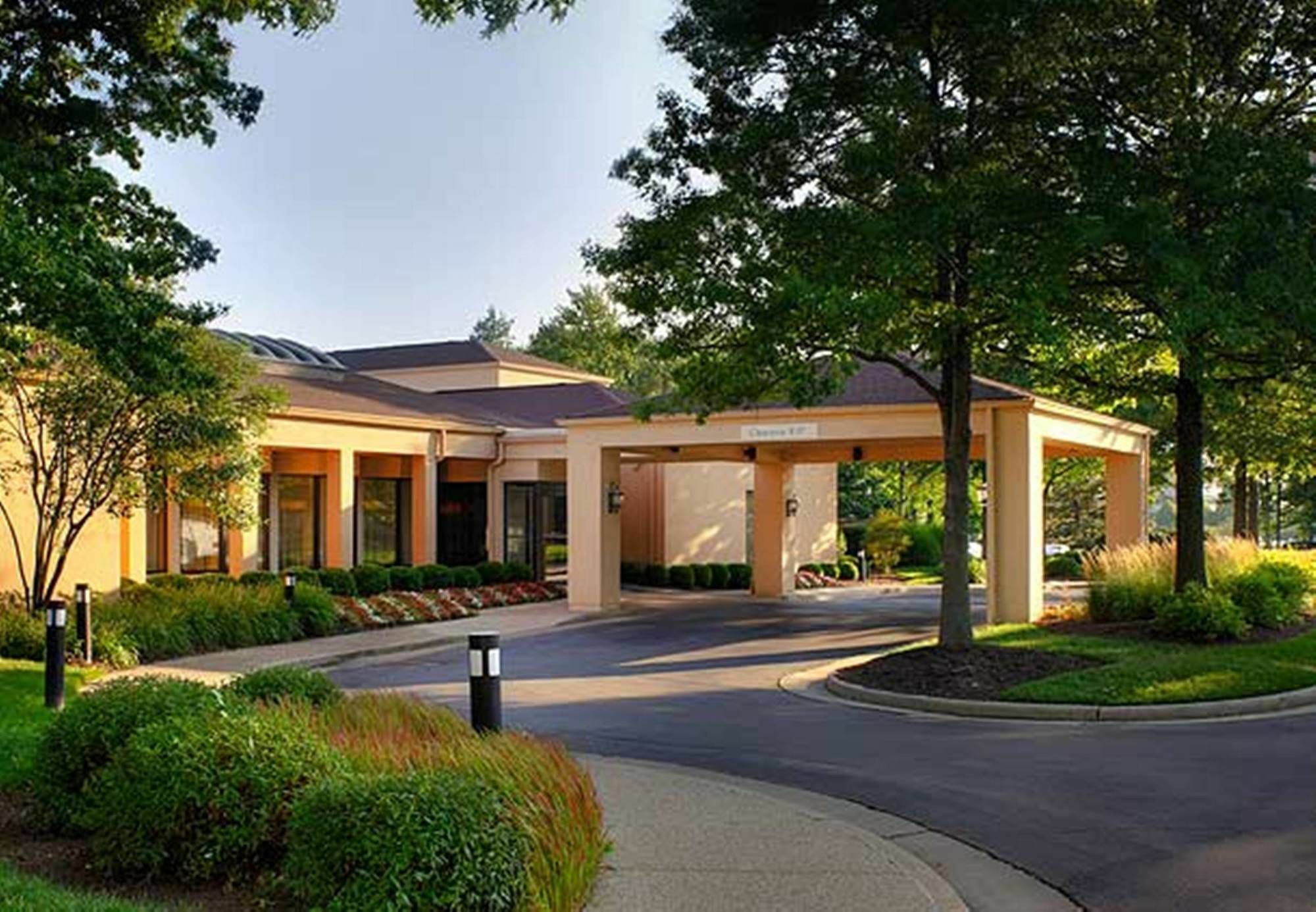 Courtyard Cincinnati Блу Аш Экстерьер фото